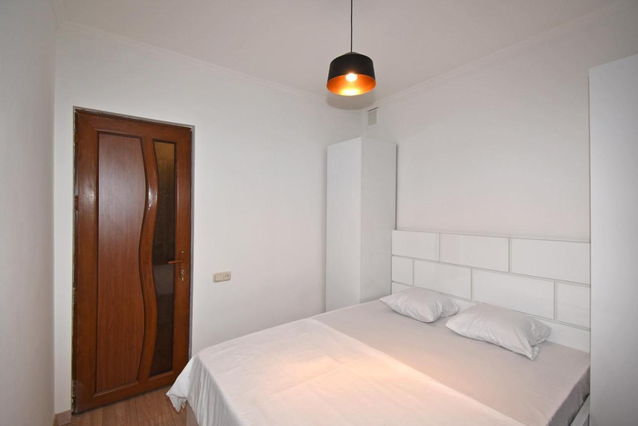 19Tumanyan Excellent Apartment In The Centre Of Capital エレバン エクステリア 写真